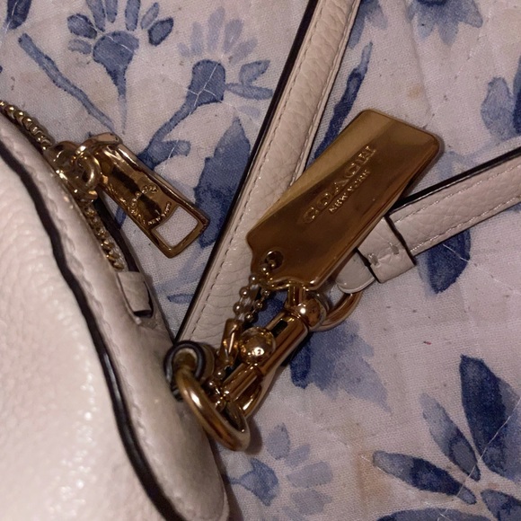 Coach white crossbody bag - Picture 4 of 6